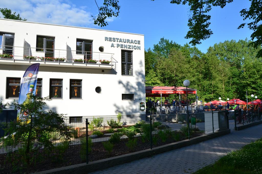 Restaurace a penzion Zděná Bouda Hradec Kralove Exterior foto